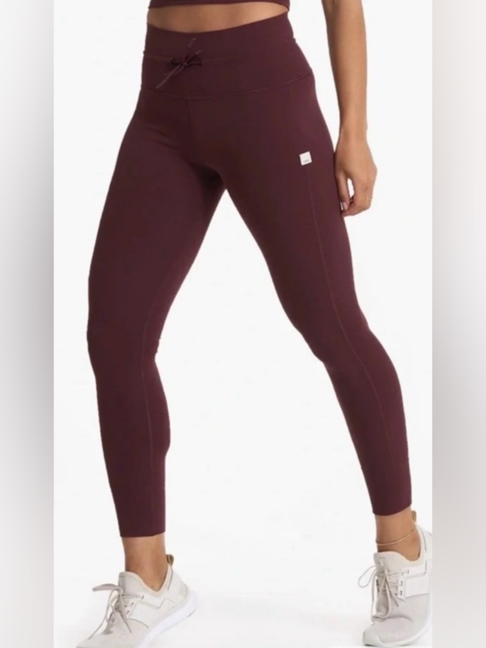 Vuori Daily Leggings - Size Medium in Ruby - NO Pockets - NWOT